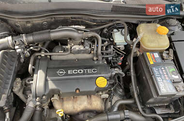 Универсал Opel Astra 2010 в 