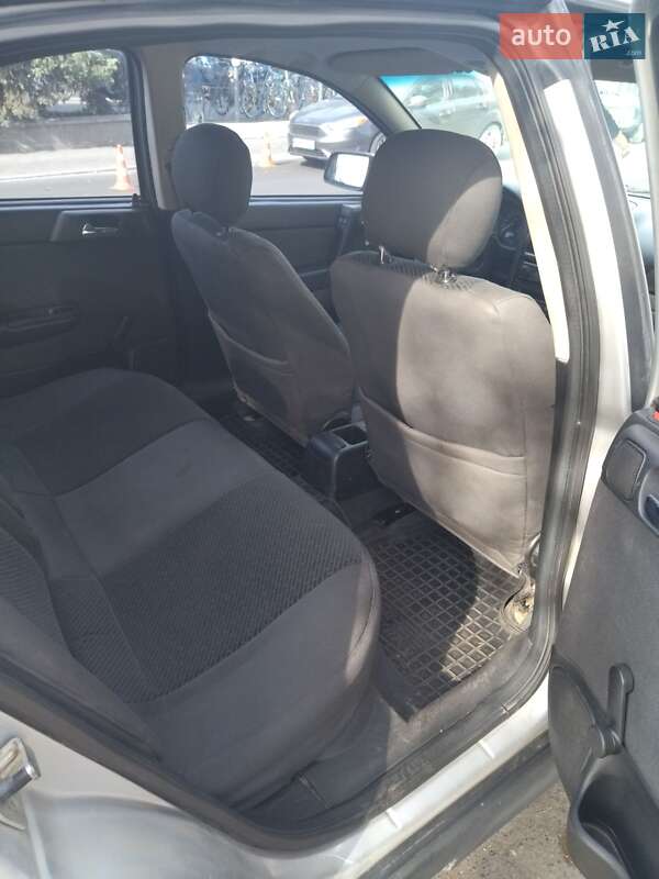 Седан Opel Astra 2002 в Малине