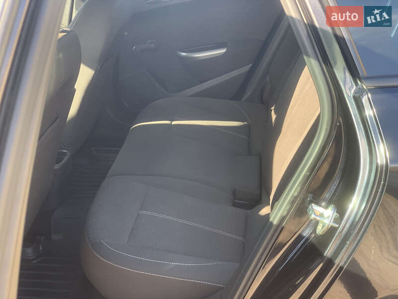 Універсал Opel Astra 2011 в Дубні