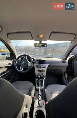 Универсал Opel Astra 2012 в Киеве