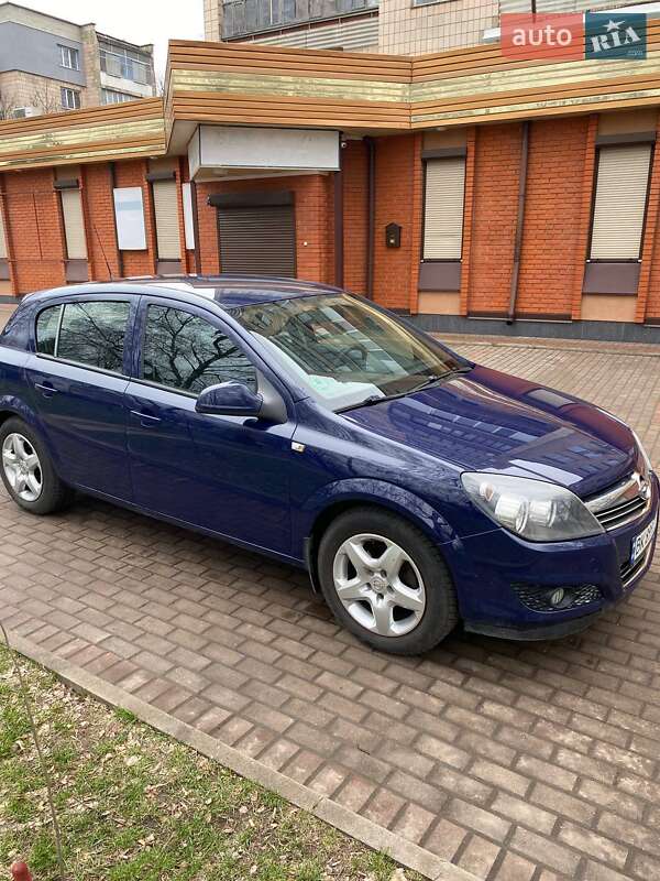 Хэтчбек Opel Astra 2013 в Ровно фото 8 Хэтчбек Opel Astra 2013 в Ровно
