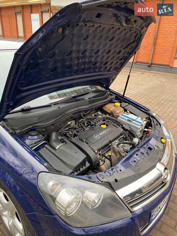 Хэтчбек Opel Astra 2013 в Ровно фото 11 Хэтчбек Opel Astra 2013 в Ровно