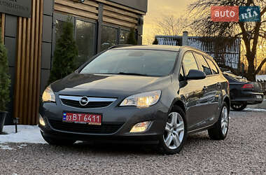 Универсал Opel Astra 2012 в Дрогобыче