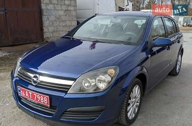 Хэтчбек Opel Astra 2006 в Звягеле