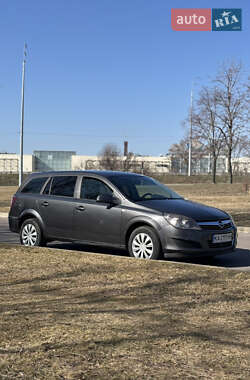 Универсал Opel Astra 2011 в 