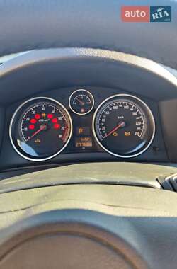 Хэтчбек Opel Astra 2006 в 