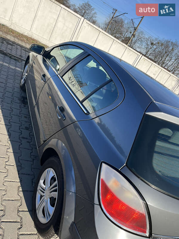 Хэтчбек Opel Astra 2004 в Ирпене фото 4 Хэтчбек Opel Astra 2004 в Ирпене