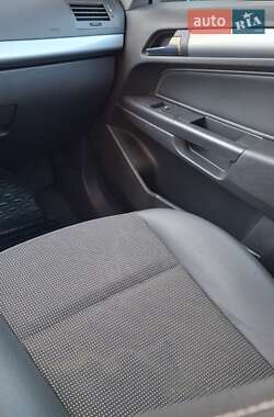 Универсал Opel Astra 2009 в 