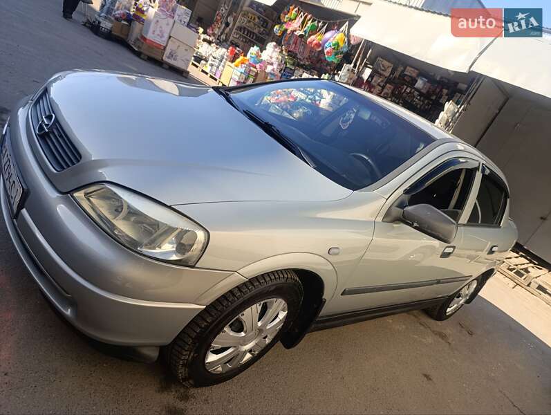 Седан Opel Astra 2007 в Хмельницком