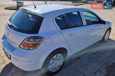 Хэтчбек Opel Astra 2009 в 