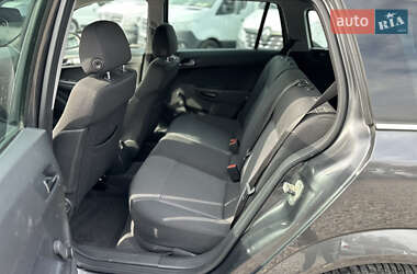 Универсал Opel Astra 2010 в 