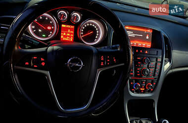 Универсал Opel Astra 2014 в 
