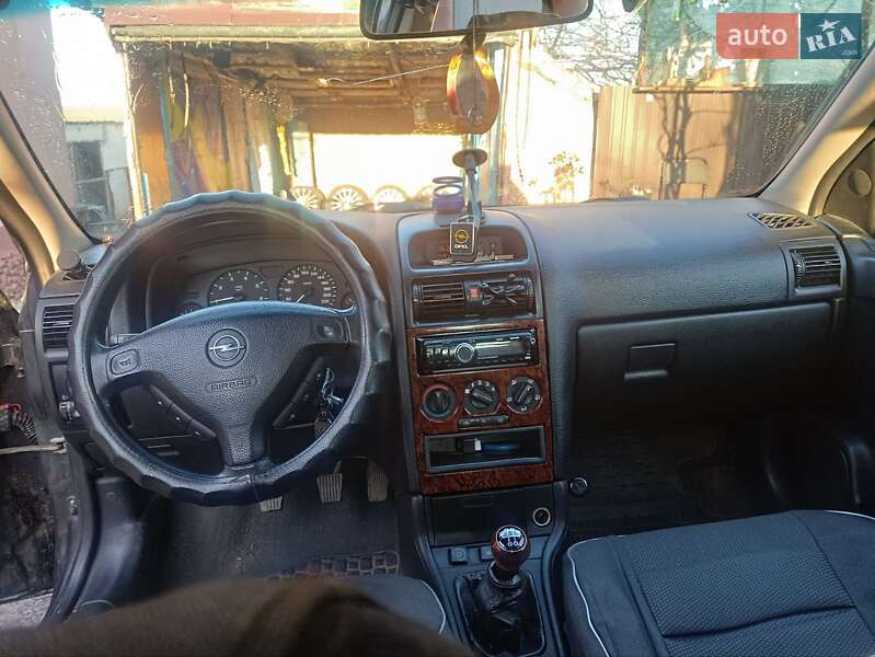 Седан Opel Astra 2000 в Одесі