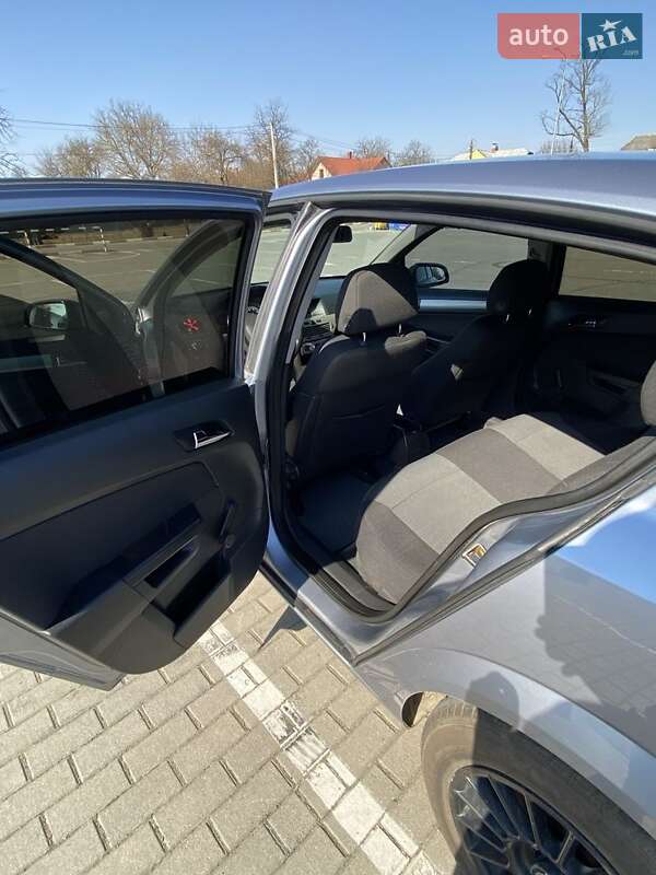 Хетчбек Opel Astra 2007 в Коломиї