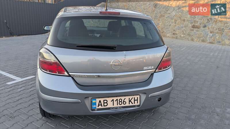 Хэтчбек Opel Astra 2010 в Виннице