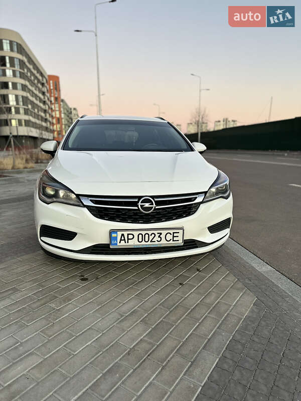 Opel Astra 2016