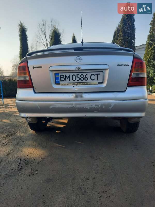 Седан Opel Astra 2005 в Сумах