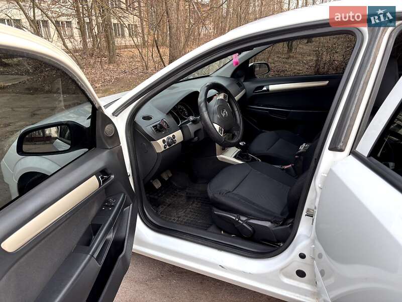 Універсал Opel Astra 2008 в Коростені