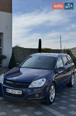 Універсал Opel Astra 2009 в Львові