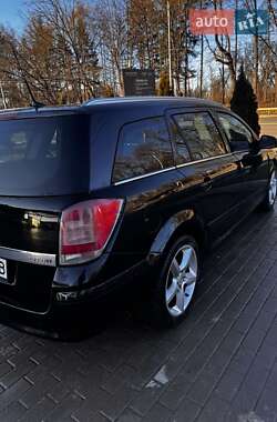 Универсал Opel Astra 2010 в 