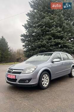 Універсал Opel Astra 2006 в Рівному