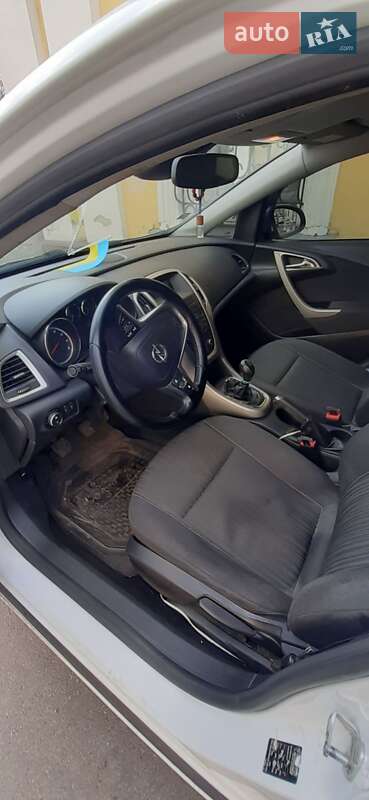 Хэтчбек Opel Astra 2011 в Нежине