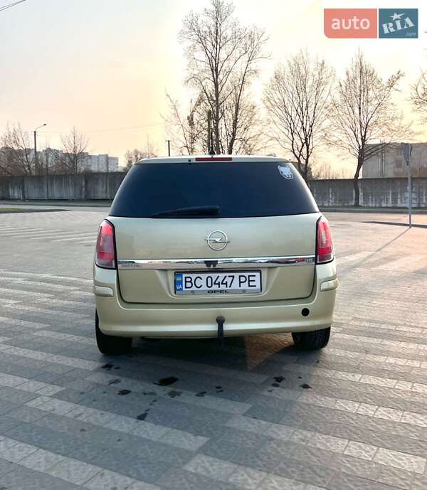 Универсал Opel Astra 2004 в Львове