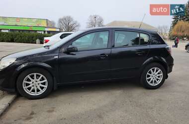 Хэтчбек Opel Astra 2007 в 