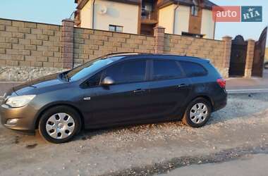 Універсал Opel Astra 2011 в 