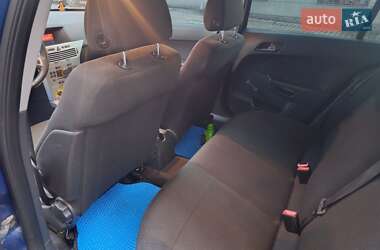 Хэтчбек Opel Astra 2009 в 