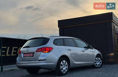 Универсал Opel Astra 2010 в 