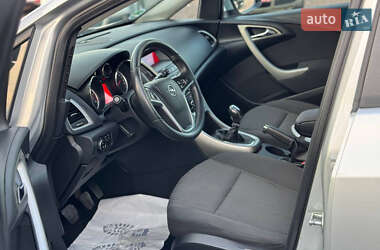 Универсал Opel Astra 2010 в 