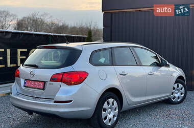 Универсал Opel Astra 2010 в 