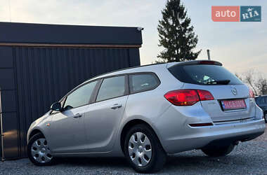 Универсал Opel Astra 2010 в 