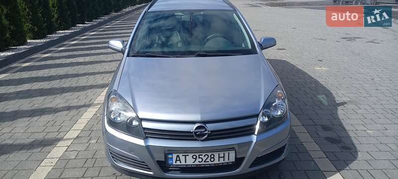Универсал Opel Astra 2004 в Надворной