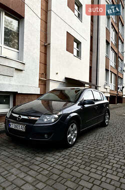 Хэтчбек Opel Astra 2006 в 
