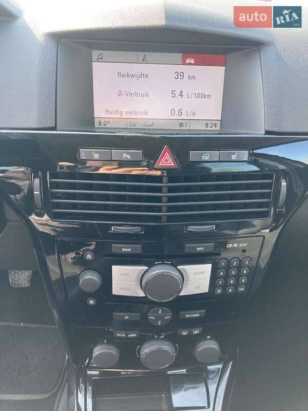 Универсал Opel Astra 2010 в Нововолынске