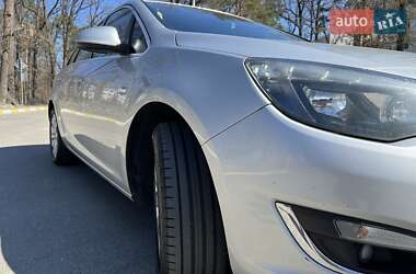 Универсал Opel Astra 2015 в 