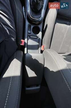 Универсал Opel Astra 2015 в 