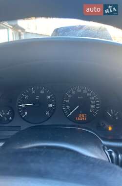 Седан Opel Astra 2005 в 