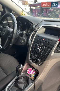 Универсал Opel Astra 2011 в 