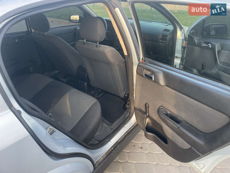 Седан Opel Astra 2005 в Новомосковську