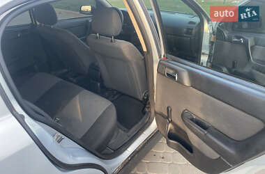 Седан Opel Astra 2005 в 