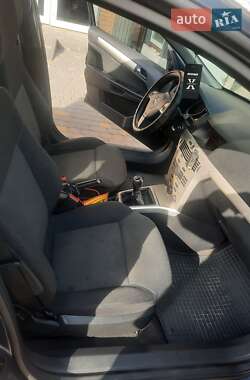 Хэтчбек Opel Astra 2007 в 