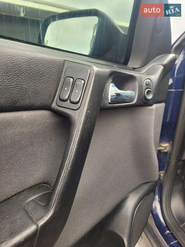 Седан Opel Astra 2007 в Киеве