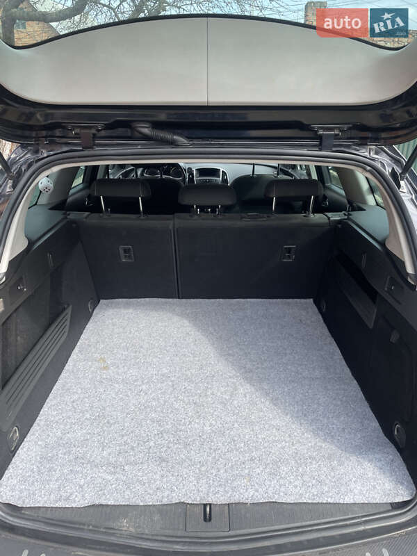 Универсал Opel Astra 2011 в Бердичеве