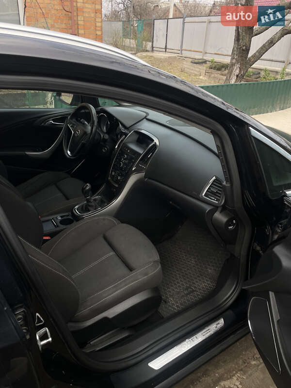 Универсал Opel Astra 2011 в Бердичеве