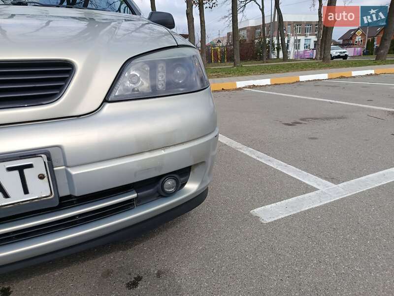 Седан Opel Astra 2006 в Киеве