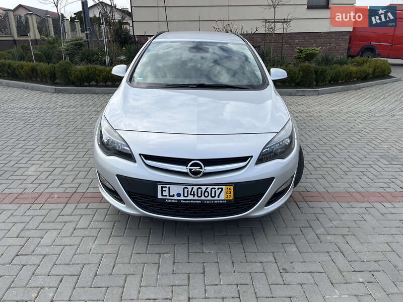 Універсал Opel Astra 2014 в Золочеві