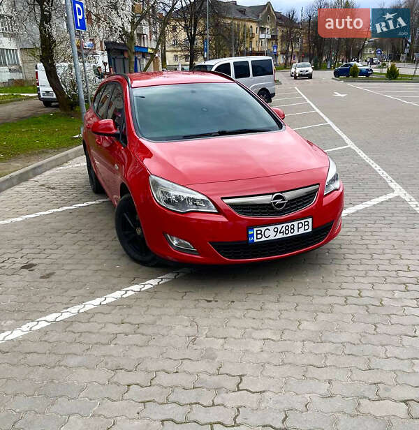 Opel Astra 2011